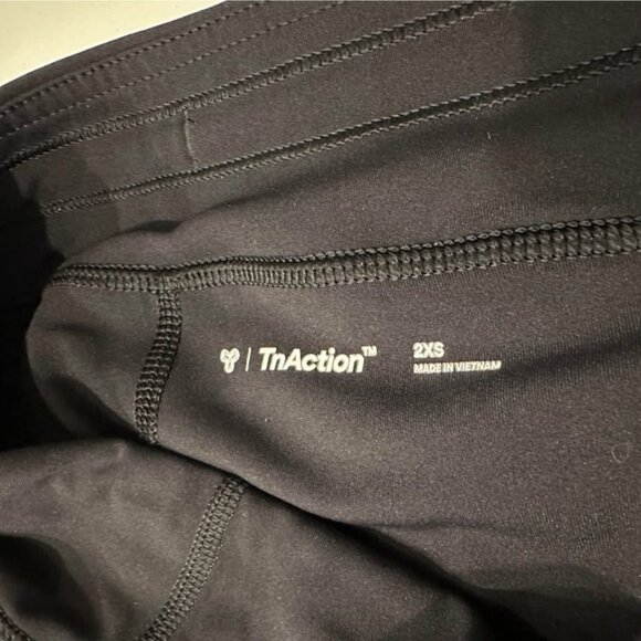 Aritzia Skirt w/ Shorts - Picture 4 of 4